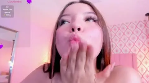 Live thumbnail for clarise_hall