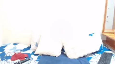 Live thumbnail for tinnypussie